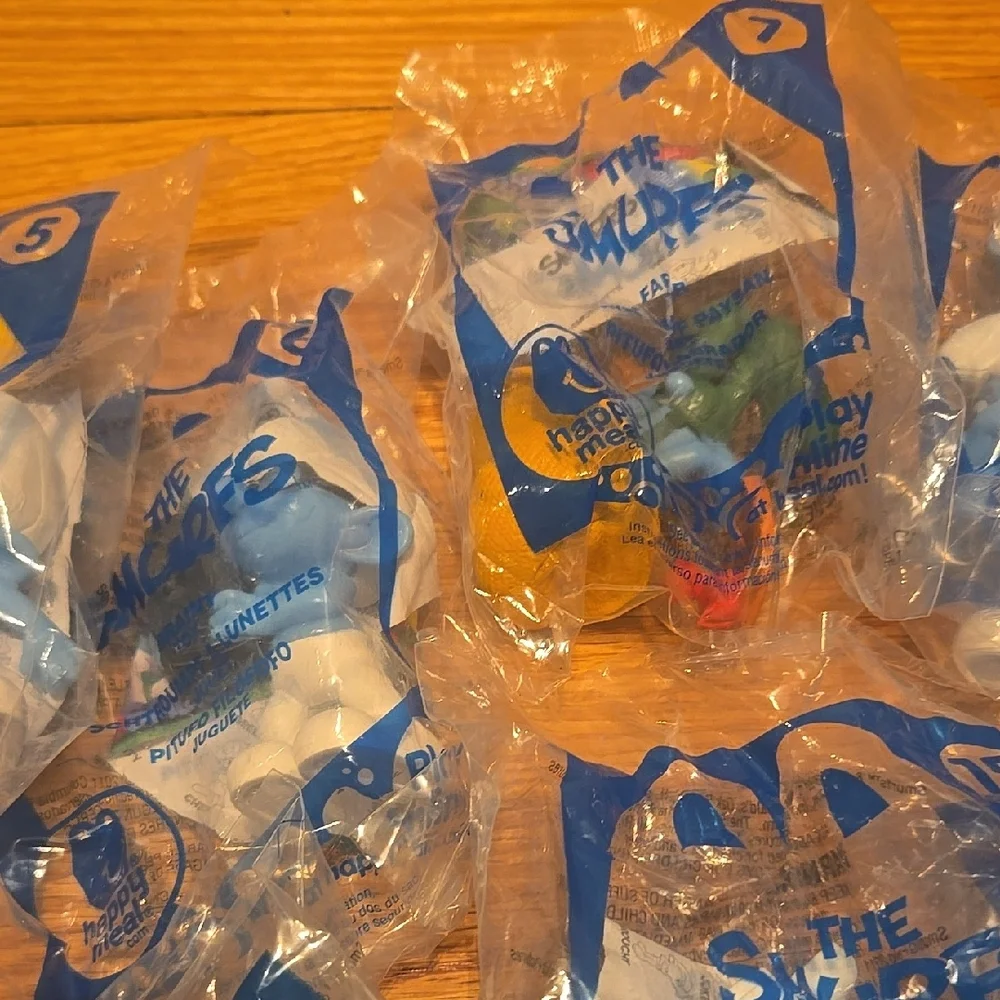 Vibrant Blue Smurfs Party Favors in Clear Bags
